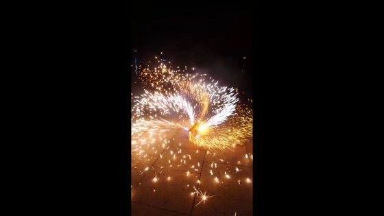 Chiavetta divertente Fountain Fireworks Salute della stella filante pirotecnica del mandarino all'aperto