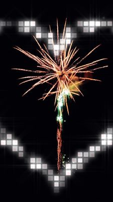 La pirotecnica professionale 49 colpi agglutina i fuochi d'artificio nel saluto reale della Malesia