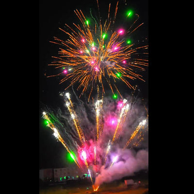 Fuochi d'artificio a torta cinesi all'ingrosso dalla fabbrica di Liuyang per celebrazioni festive all'aperto