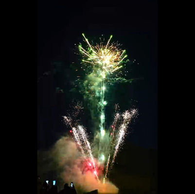 Fuochi d'artificio di Capodanno 520 colpi torta Fuochi d'artificio all'aperto Grande occasione 2023