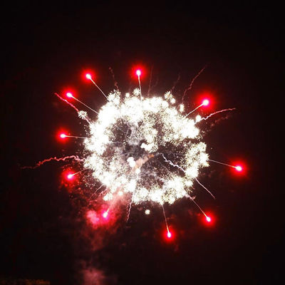 Liuyang Mandarin Consumer Salute Fuochi d'artificio US 1.4 Pro Fuochi d'artificio 116 colpi Torta Fuochi d'artificio G.W 28.64KG per la celebrazione