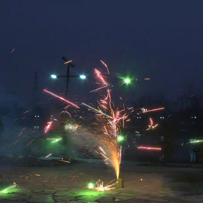 Fabbrica cinese Regno Unito Fuochi d'artificio giocattoli 1.4G CE approvato Display pirotecnica all'aperto Fuochi d'artificio quadrati divertenti 2025