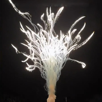 Fuochi d'artificio all'ingrosso cinesi Wolf Howl Cake 1.4g UN0336 per matrimoni ed eventi Feuerwerk Pirotecnia Fuochi d'artificio per un felice Natale e Capodanno