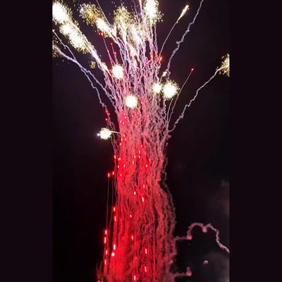 Liuyang Mandarin Pyrotechnics Effetti Incredibili Red Wolf Howl Cake Fuochi d'artificio Fabbrica Cinese 1.4g Torta di Fuochi d'artificio per Matrimonio