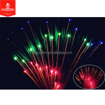 200 fuochi d'artificio professionali dei colpi visualizzano l'esposizione su misura della pirotecnica