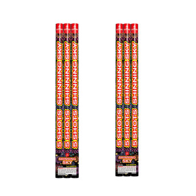 8 colpi che splendono celebrazione di Roman Candle Fireworks Pyrotechnics For del cielo