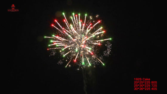 192 grandi fuochi d'artificio del dolce dei colpi per l'occasione di Natale